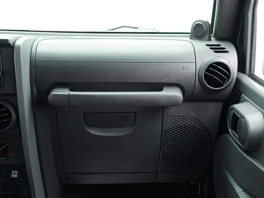 Jeep Wrangler 2010 — Фото 19/20