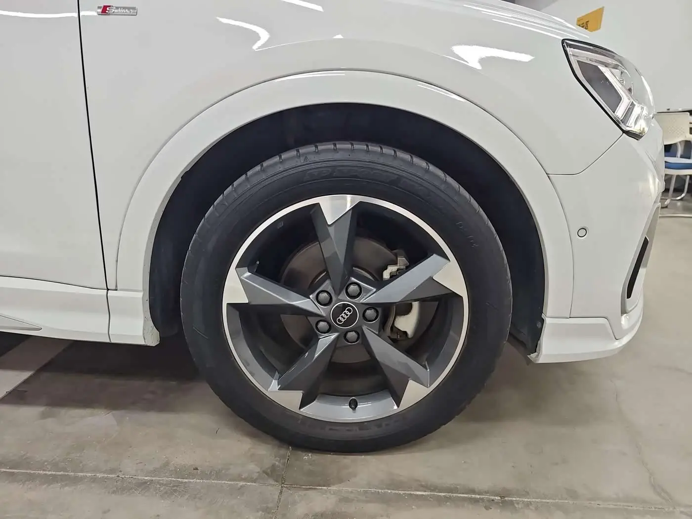 Audi Q3 2022 — Şəkil 16/20