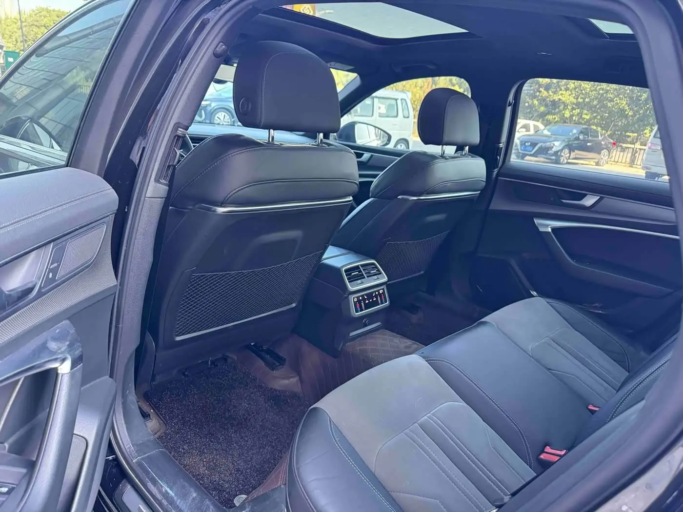 Audi A6L 2021 — Şəkil 7/9