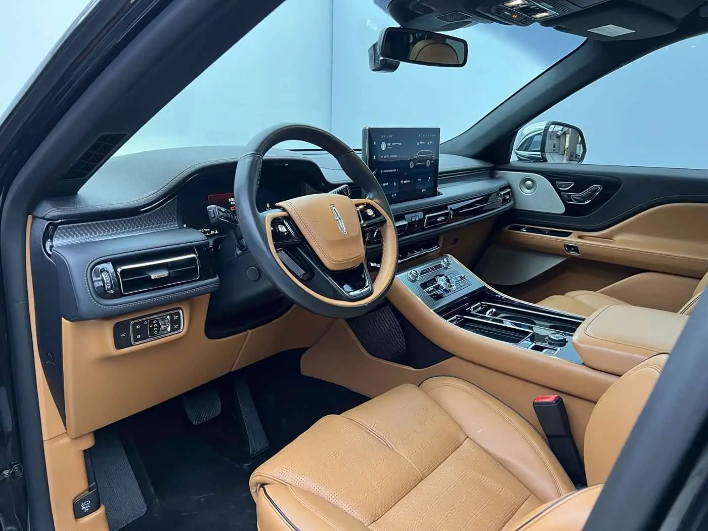 Lincoln Aviator 2021 — Photo 7/9