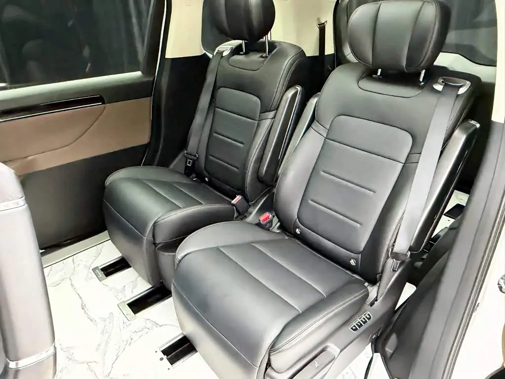 GAC Trumpchi Trumpchi E8 NEV 2024 — Фото 7/16