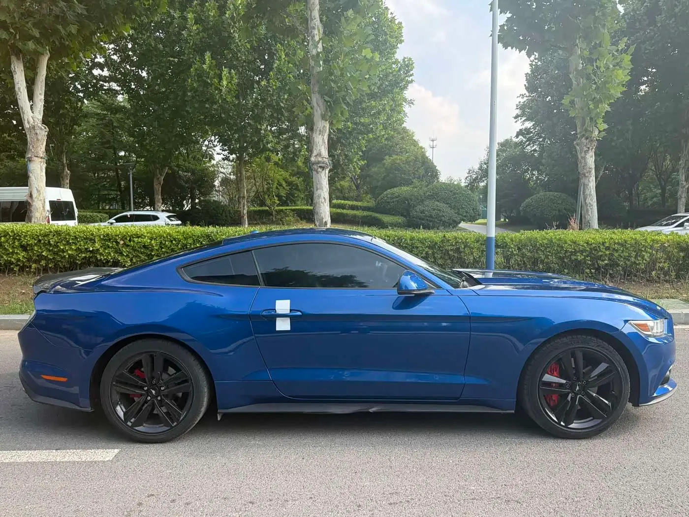 Ford Mustang 2018 — Фото 5/9