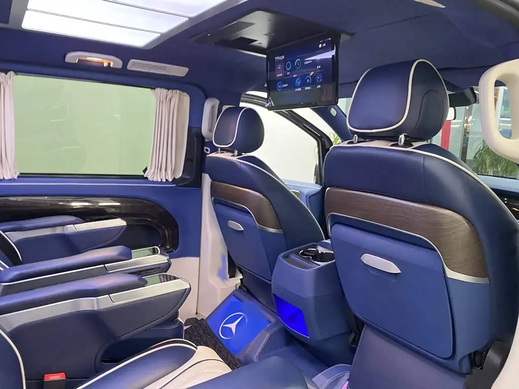 Mercedes-Benz Vito 2022 — Photo 8/20