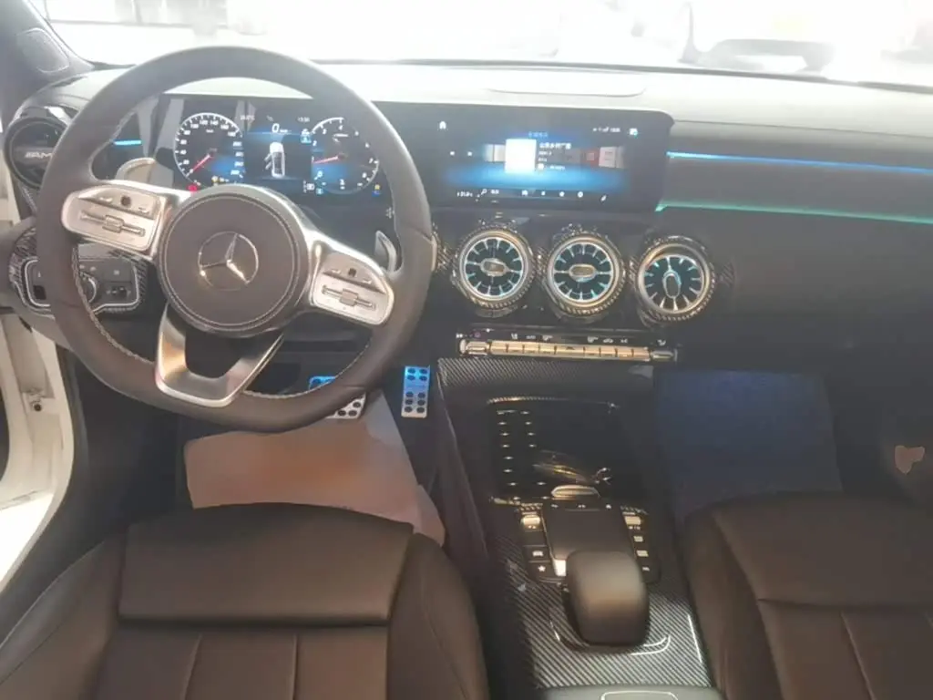 Mercedes-Benz A-Class 2023 — Photo 10/20