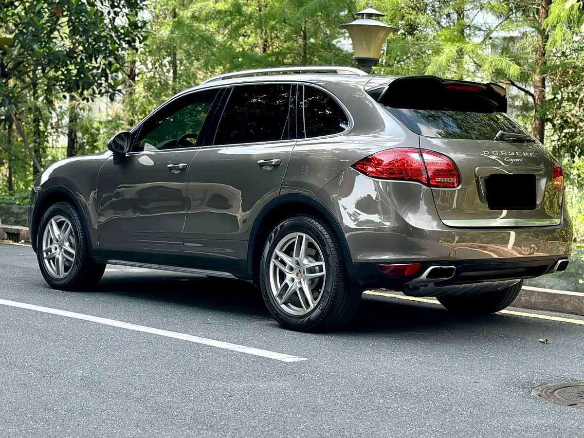 Porsche Cayenne 2014 — Photo 6/20