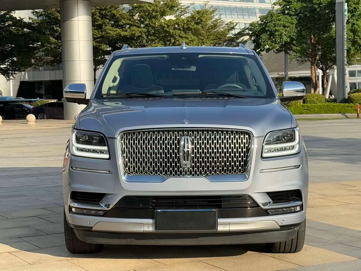 Lincoln Navigator 2022 — Фото 2/17