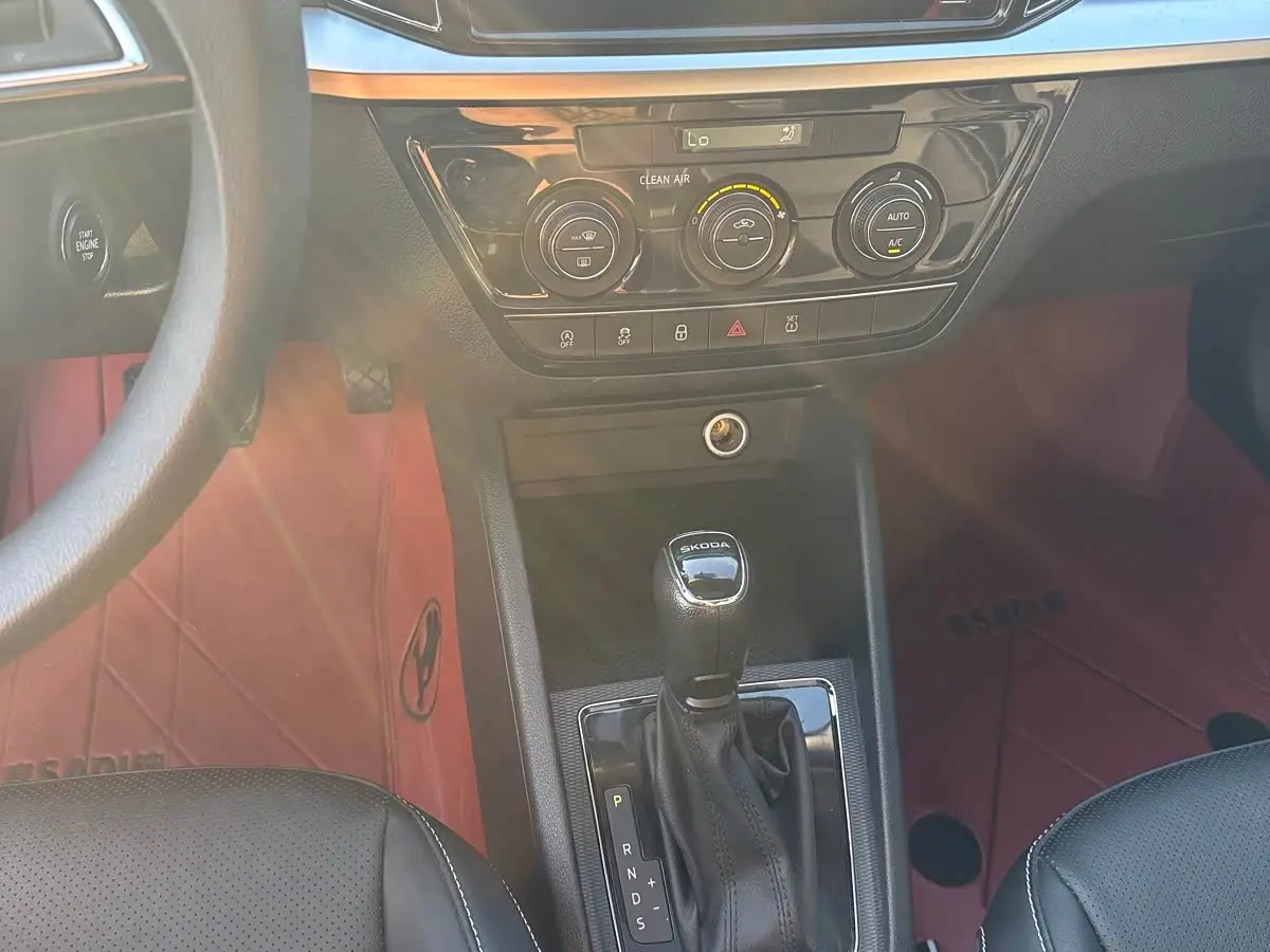 Škoda Kamiq 2022 — Photo 14/15