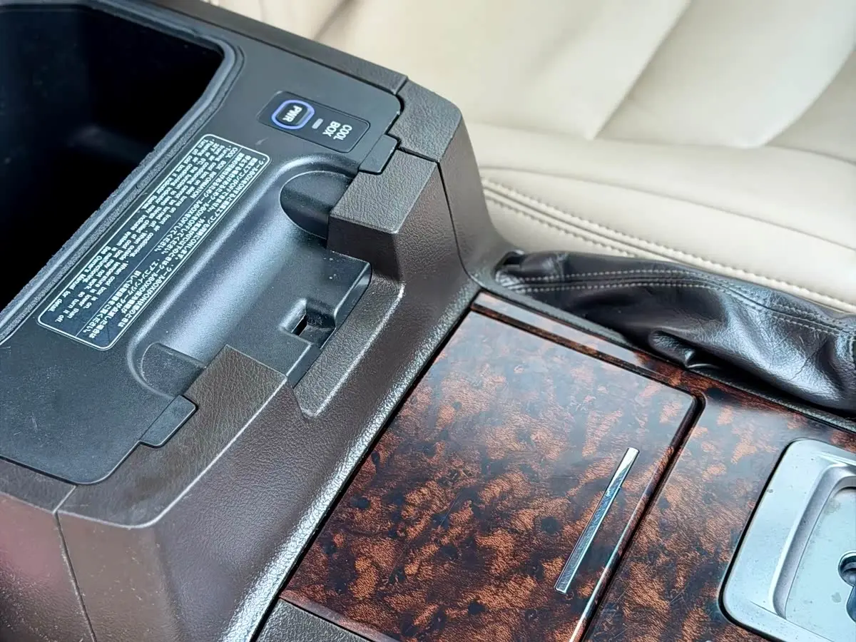 Toyota Land Cruiser 2010 — Şəkil 17/20