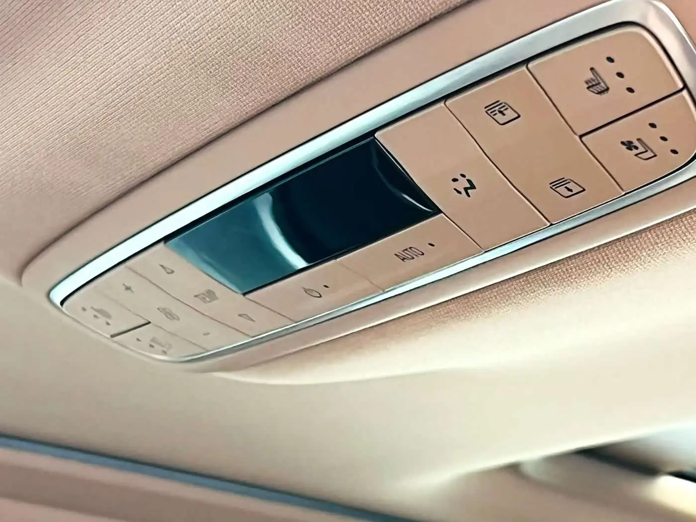 Buick GL8 2018 — Photo 13/13