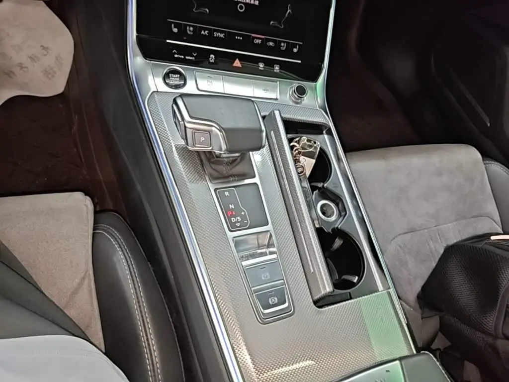 Audi A6L New Energy 2023 — Photo 14/20