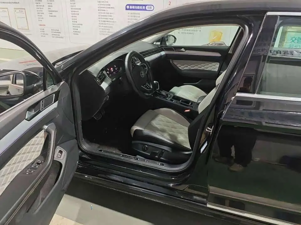 Volkswagen Magotan 2023 — Şəkil 4/5