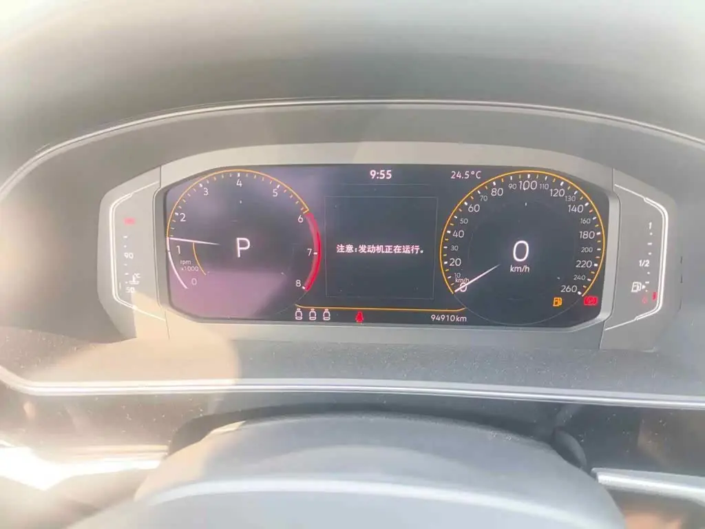 Volkswagen Passat 2023 — Photo 15/15