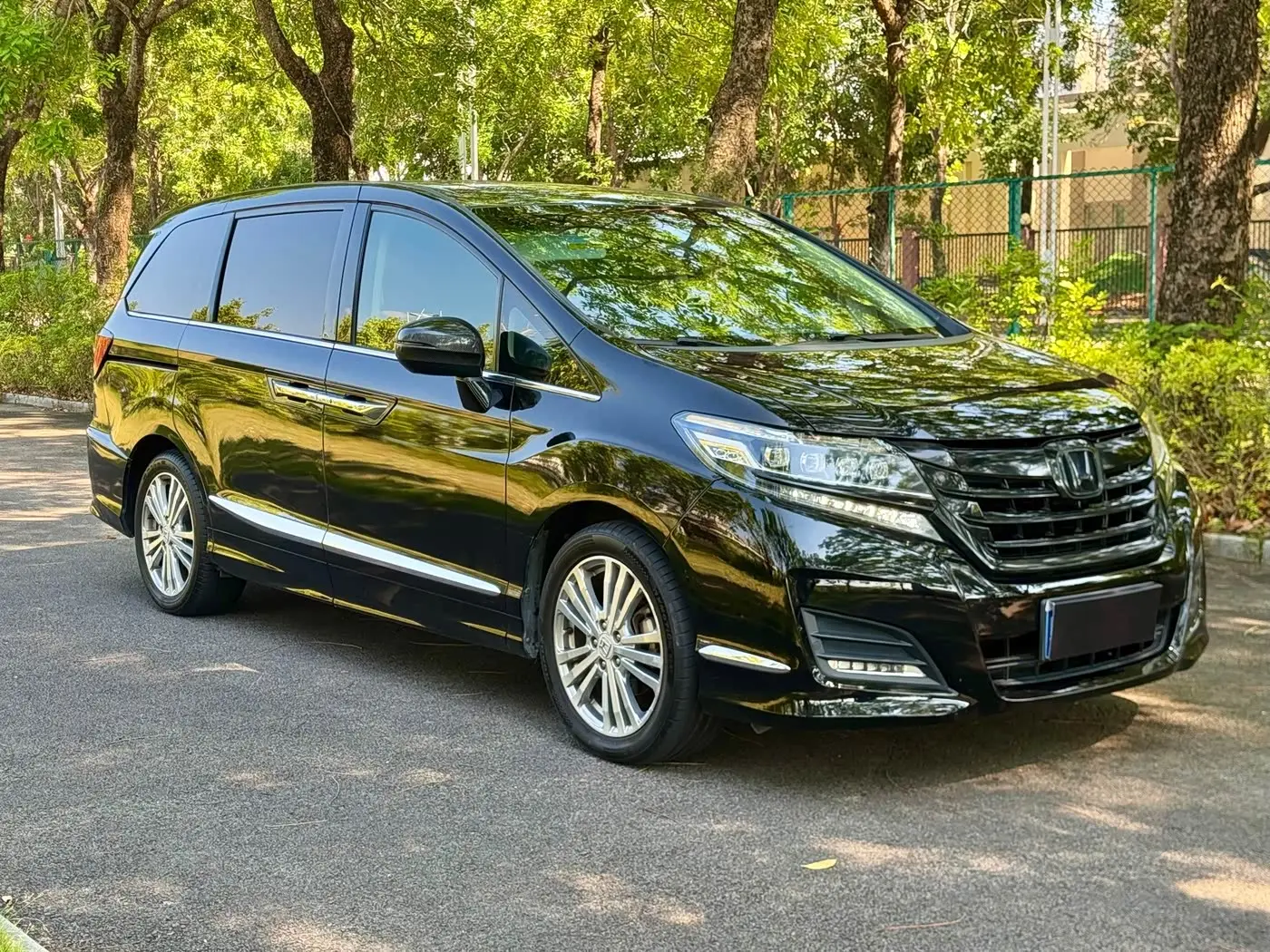 Honda Elysion 2019 — Photo 3/20