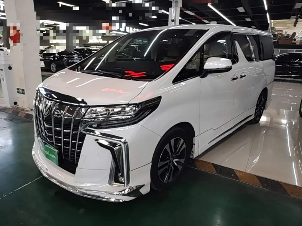 Toyota Alphard 2018 — Фото 1/20