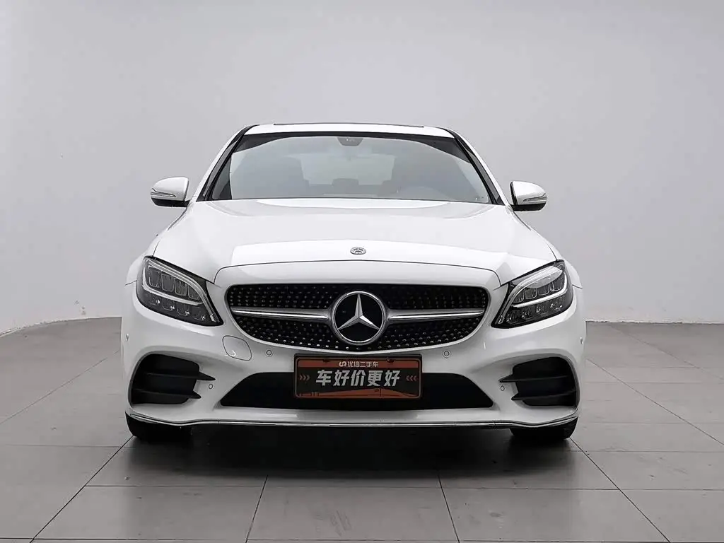 Mercedes-Benz C-Class 2019 — Photo 3/20