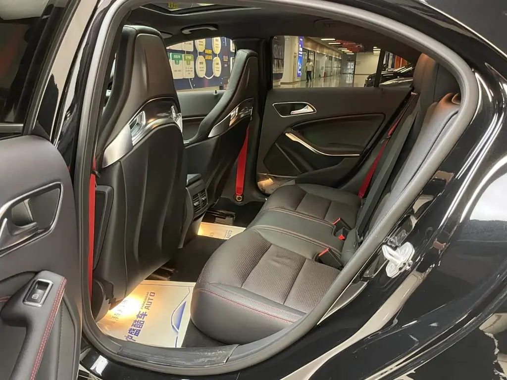 Mercedes-Benz A-Class AMG 2017 — Photo 10/20