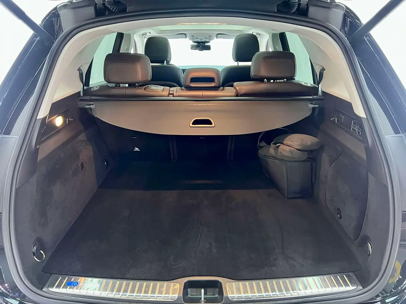 Mercedes-Benz GLE New Energy 2021 — Фото 14/20
