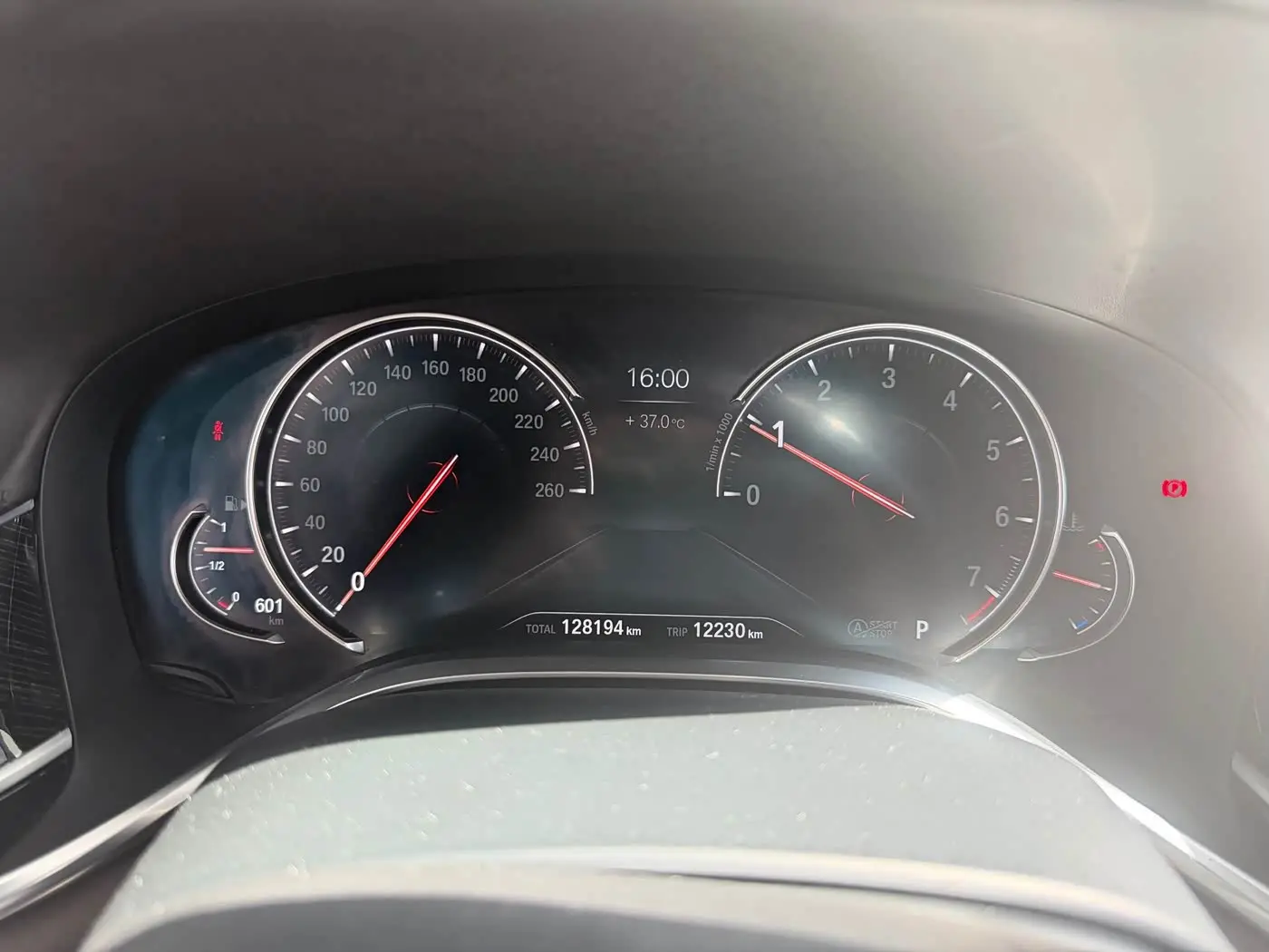 BMW 7 Series 2018 — Photo 2/9