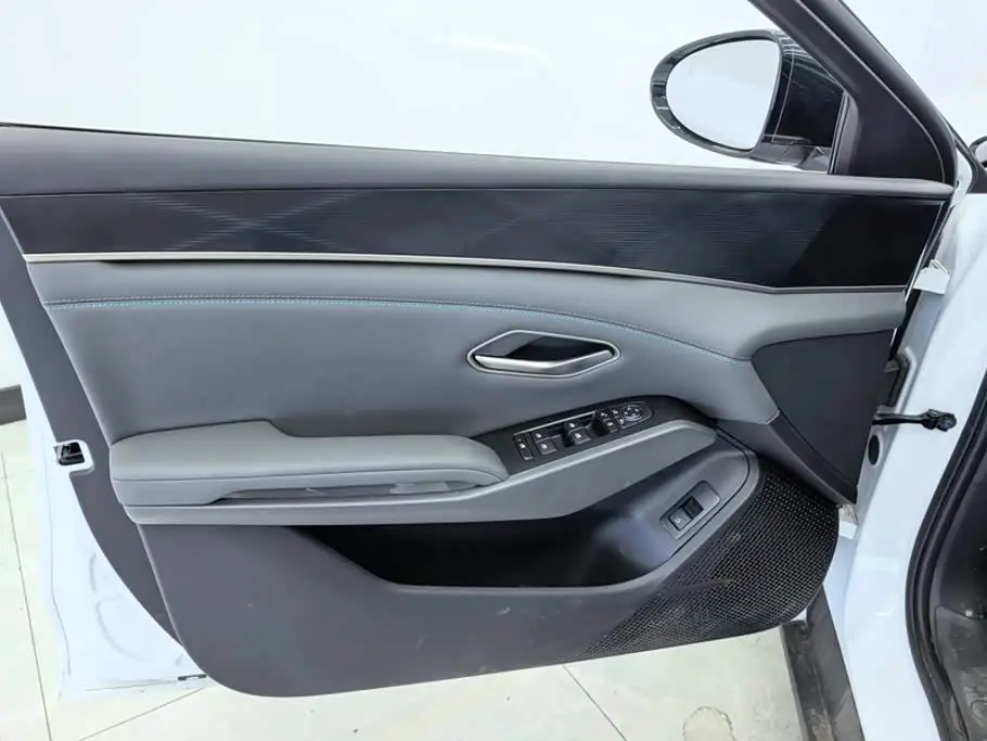 BYD Qin L 2025 — Photo 7/16
