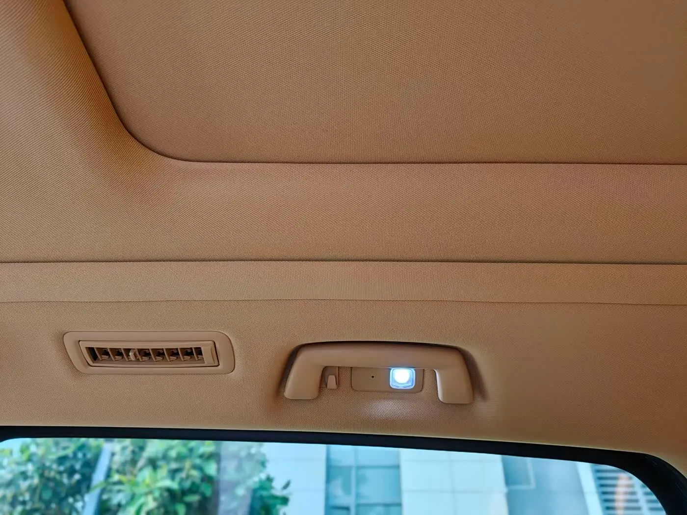Voyah Auto Voyah Dreamer 2022 — Photo 16/20