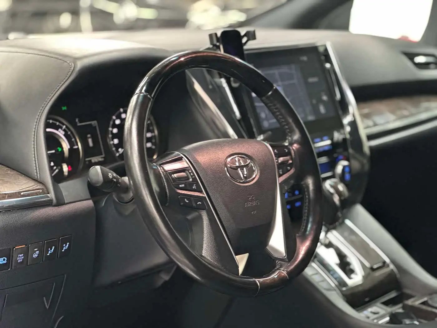 Toyota Alphard 2021 — Фото 12/19