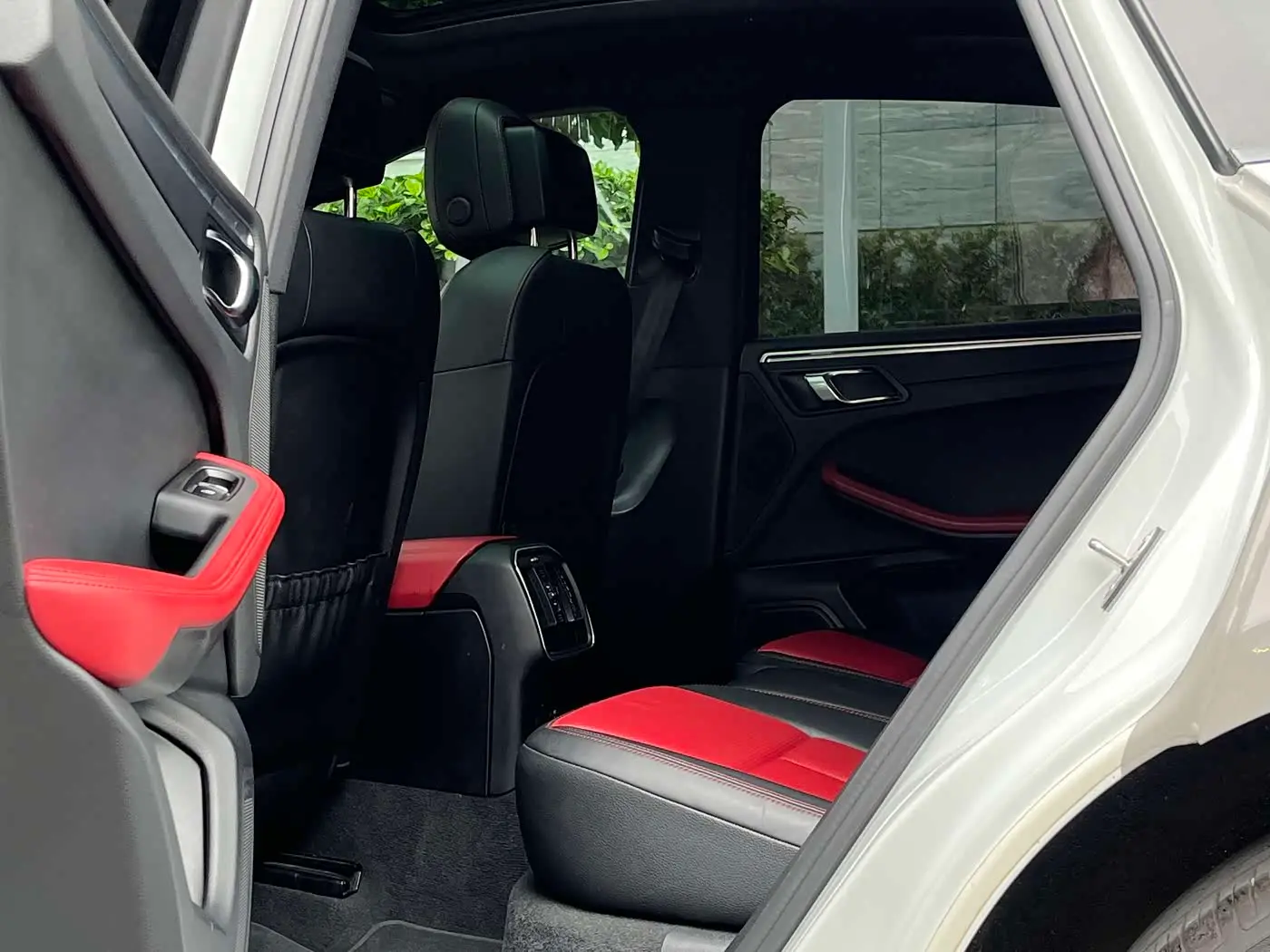Porsche Macan 2018 — Photo 9/19