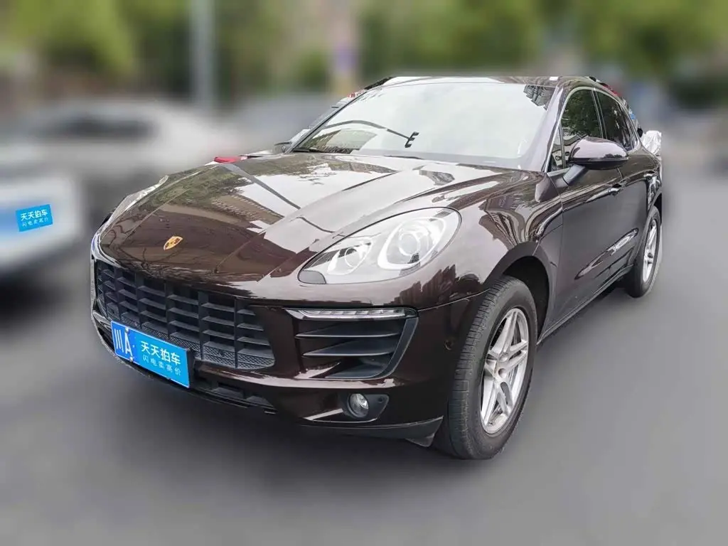 Porsche Macan 2017 — Photo 1/13