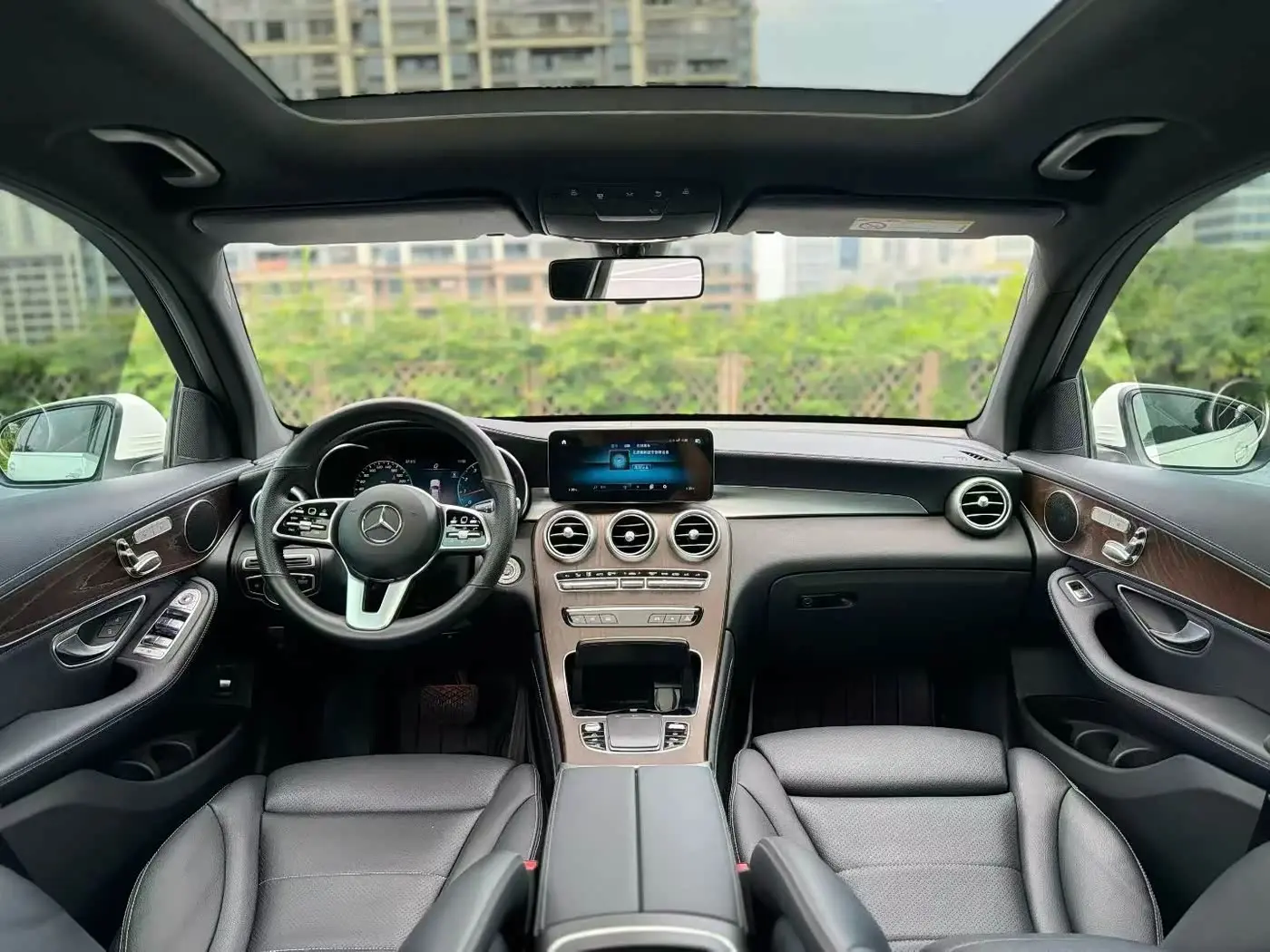 Mercedes-Benz GLC 2020 — Photo 5/9