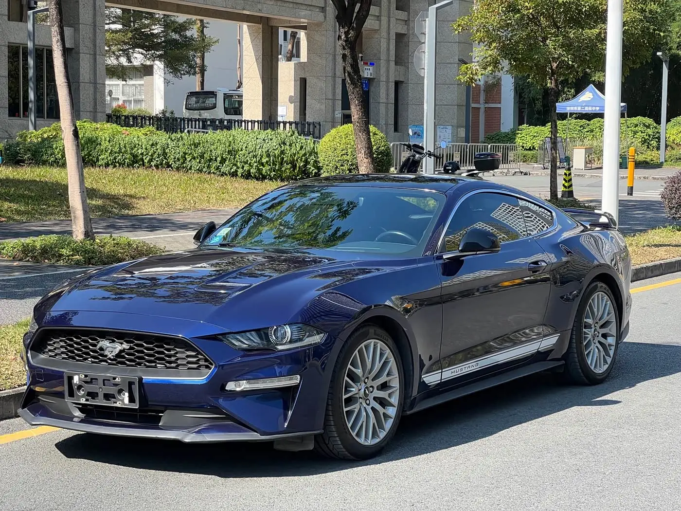 Ford Mustang 2020 — Photo 1/17