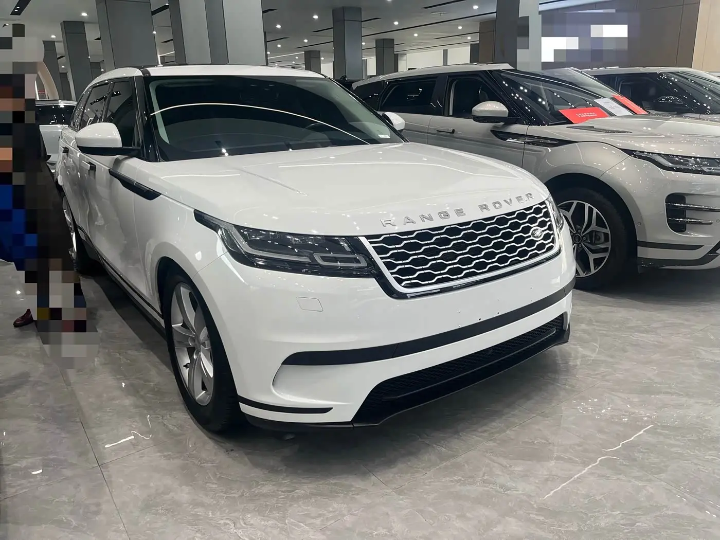Land Rover Range Rover Velar 2019 — Фото 3/10