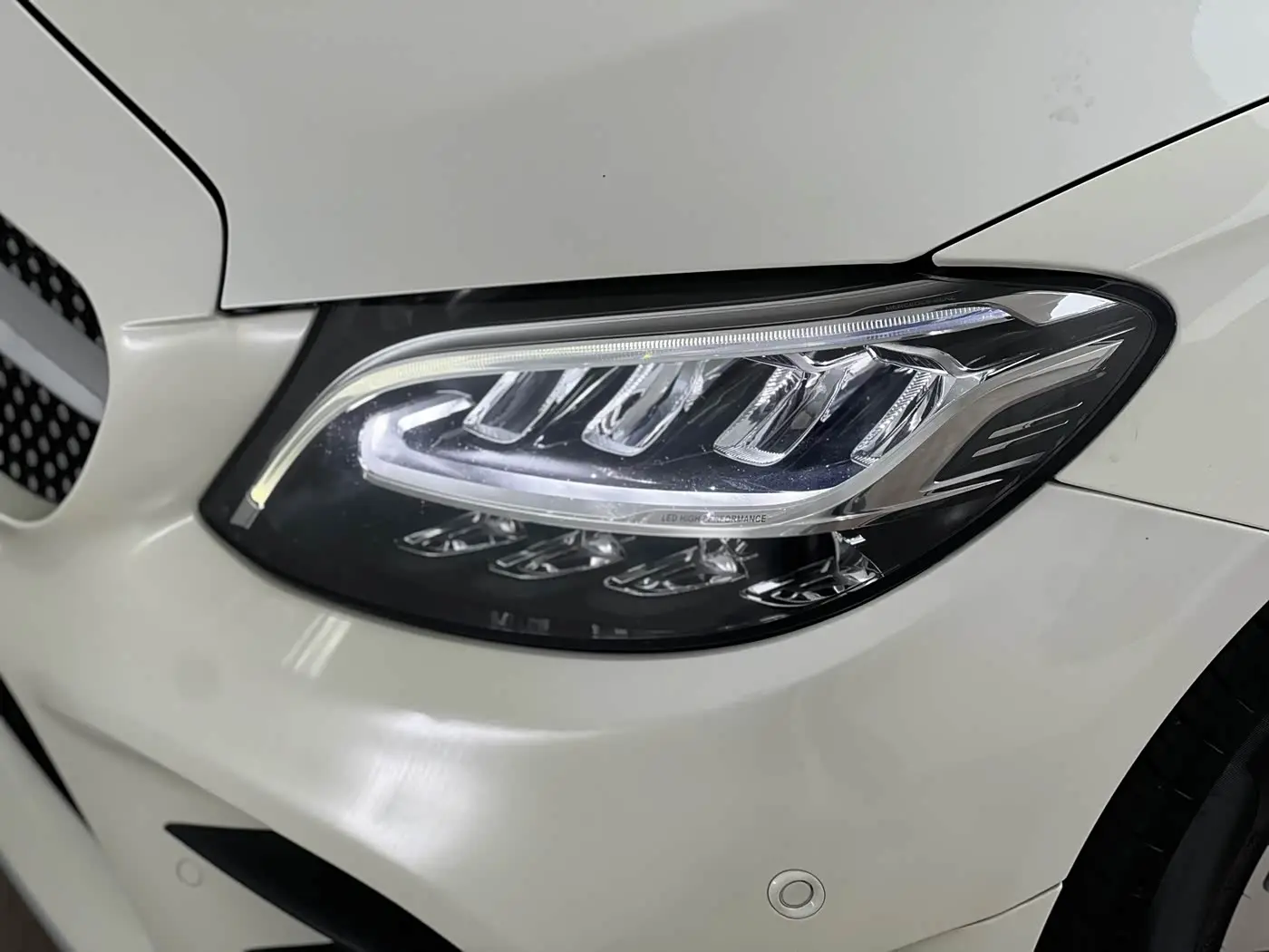 Mercedes-Benz C-Class 2019 — Photo 6/20