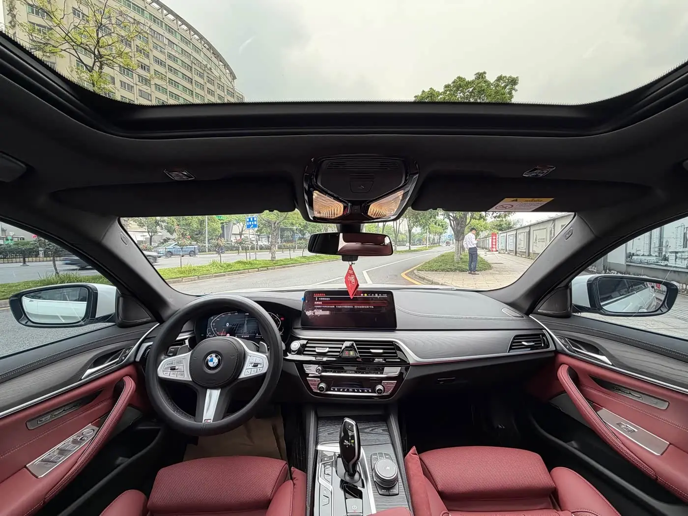 BMW 5 Series 2021 — Photo 5/12