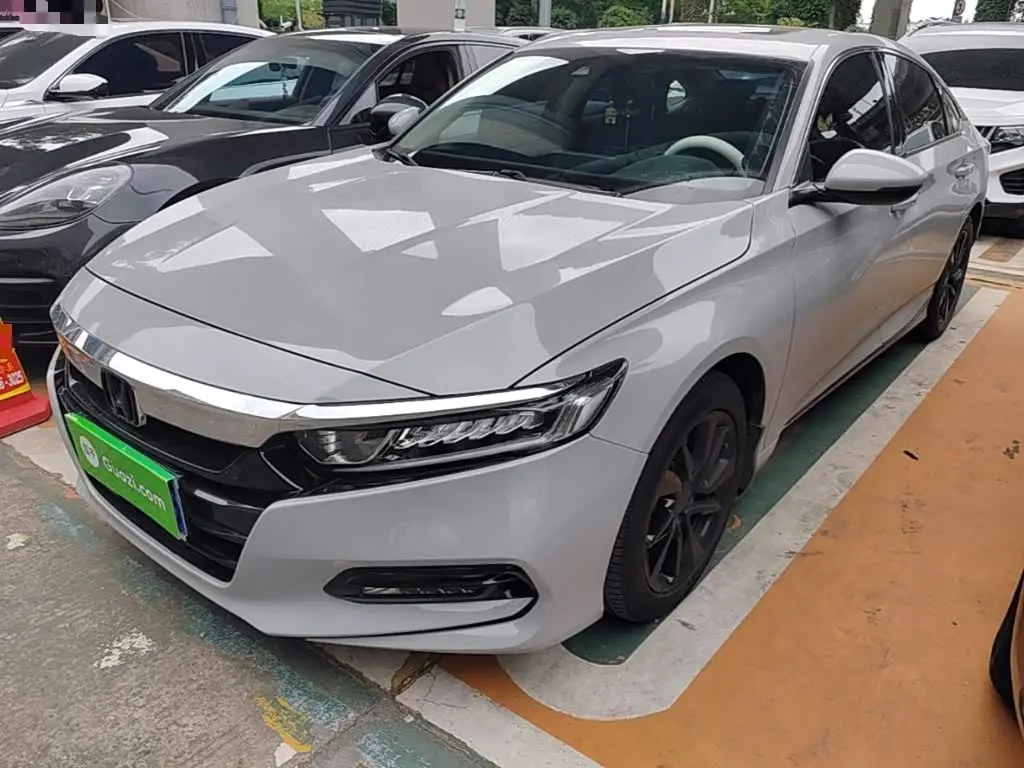 Honda Accord 2021 — Фото 2/20