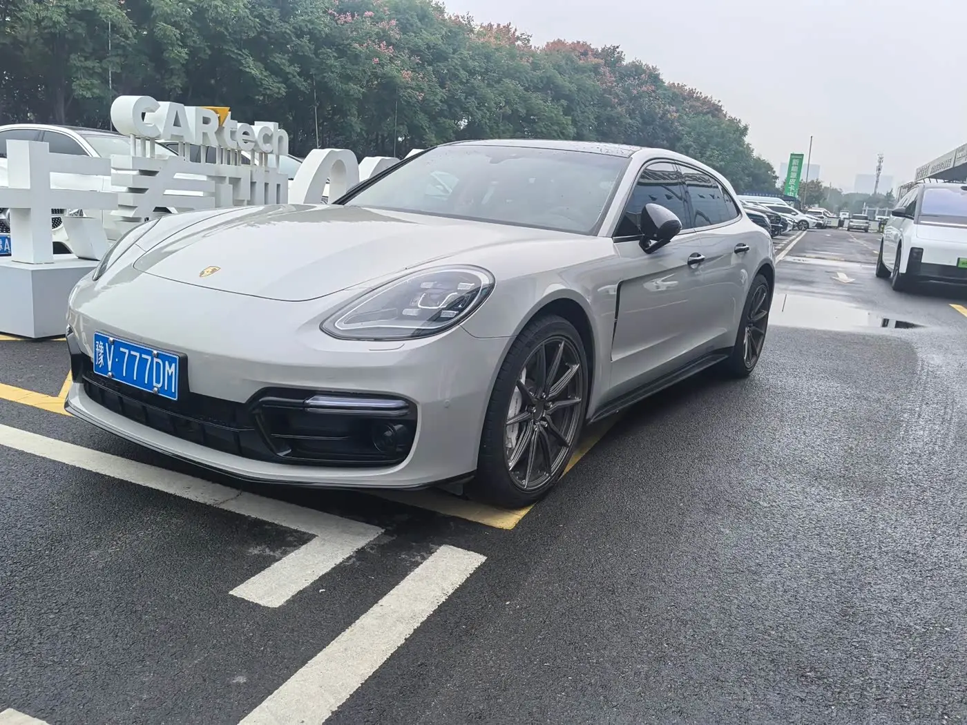 Porsche Panamera 2018 — Photo 2/7