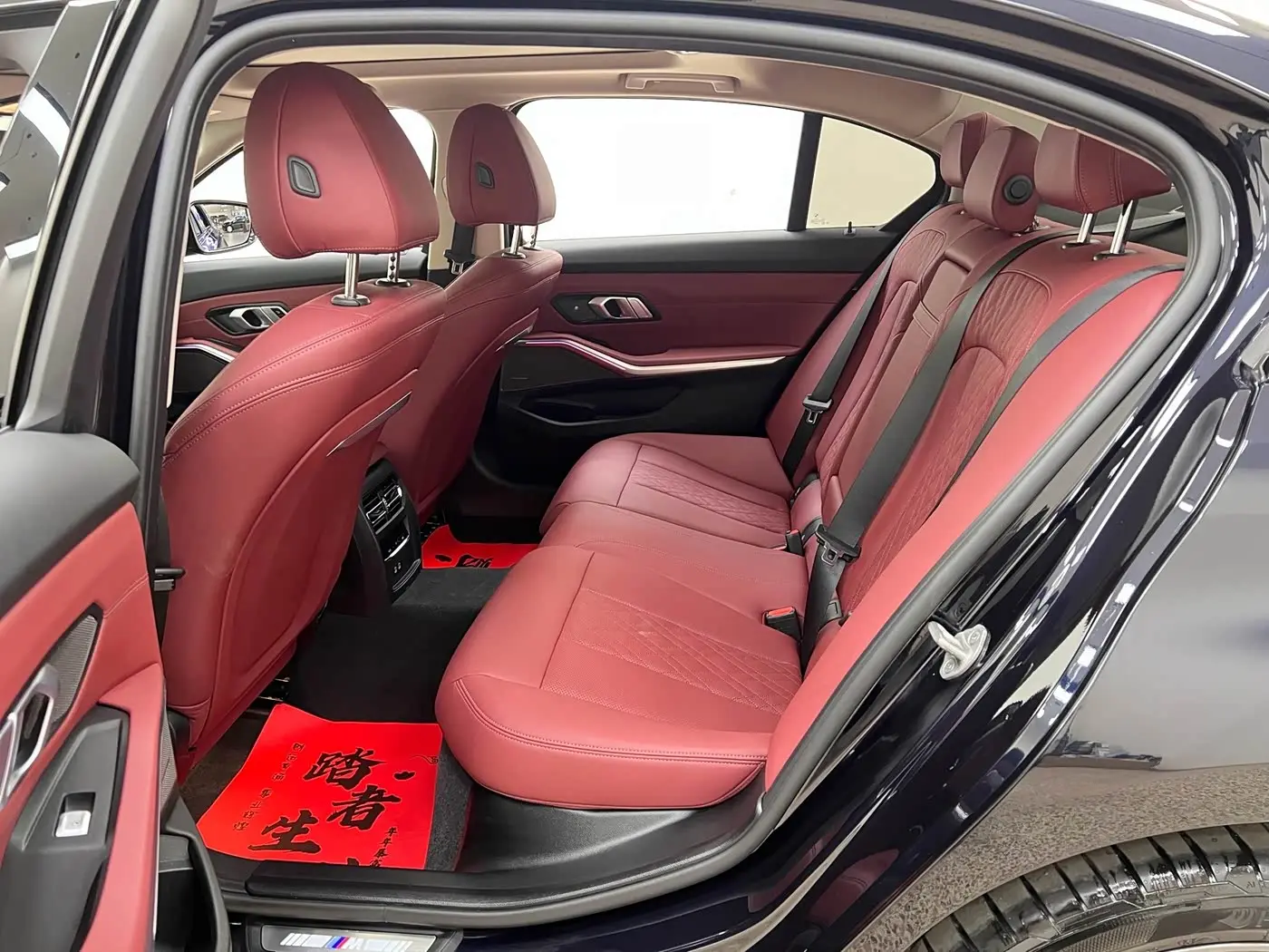 BMW 3 Series 2024 — Photo 13/20