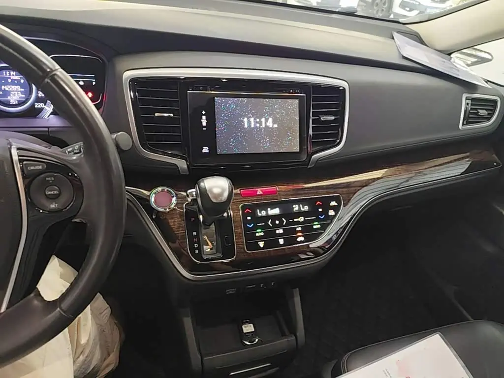 Honda Odyssey 2017 — Фото 10/20