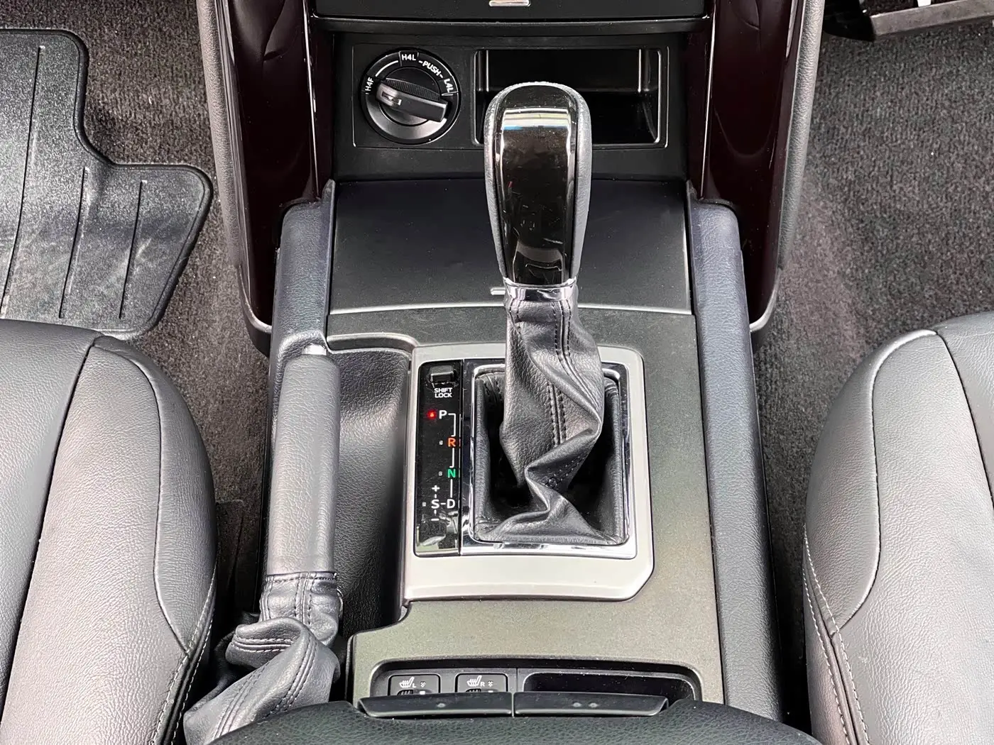 Toyota Prado 2017 — Photo 14/20