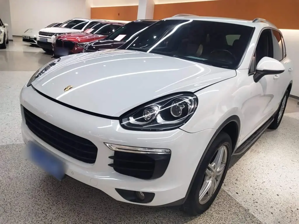 Porsche Cayenne 2015 — ფოტო 1/20