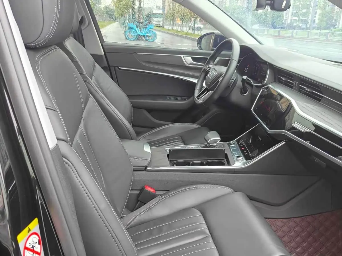 Audi A6L 2023 — Фото 3/10