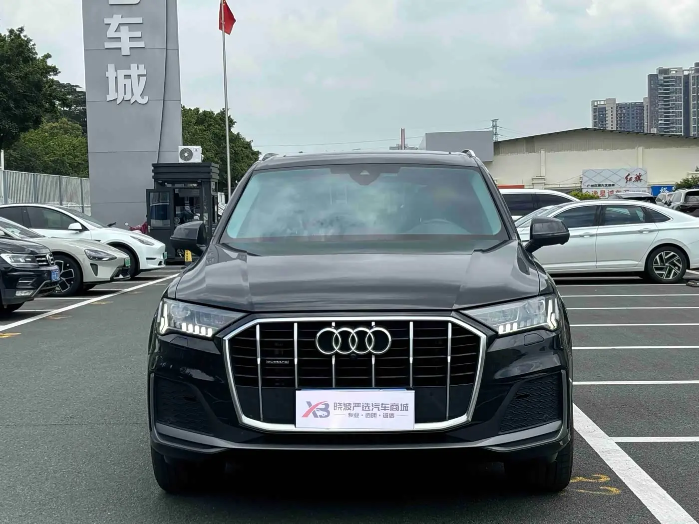 Audi Q7 2024 — Photo 2/18