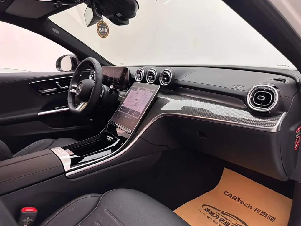 Mercedes-Benz C-Class 2024 — Photo 11/20