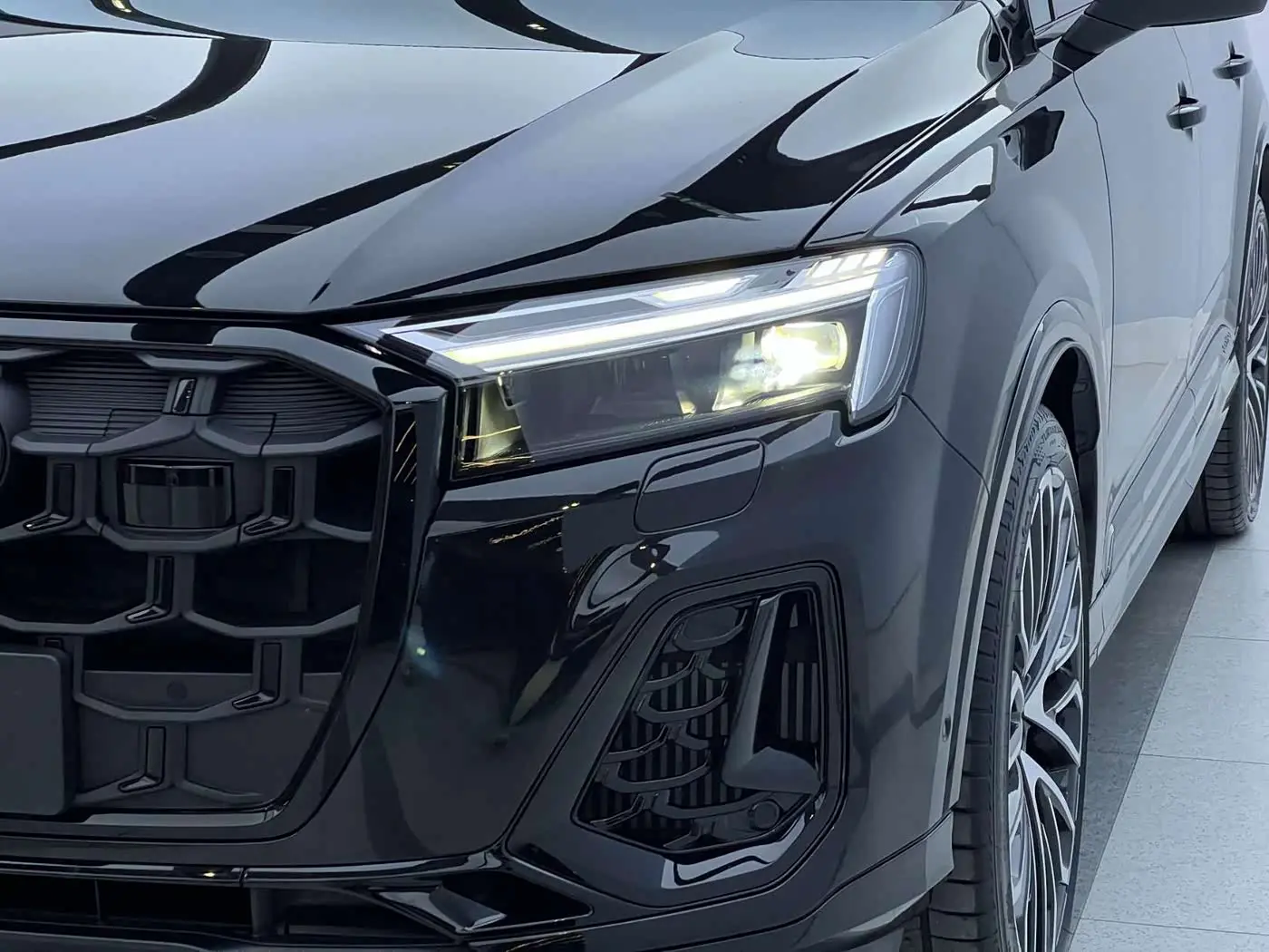 Audi Q7 2026 — Photo 2/9