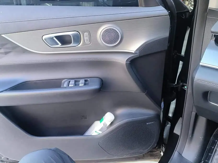 Chery Fengyun Fengyun T8 2025 — Photo 7/16