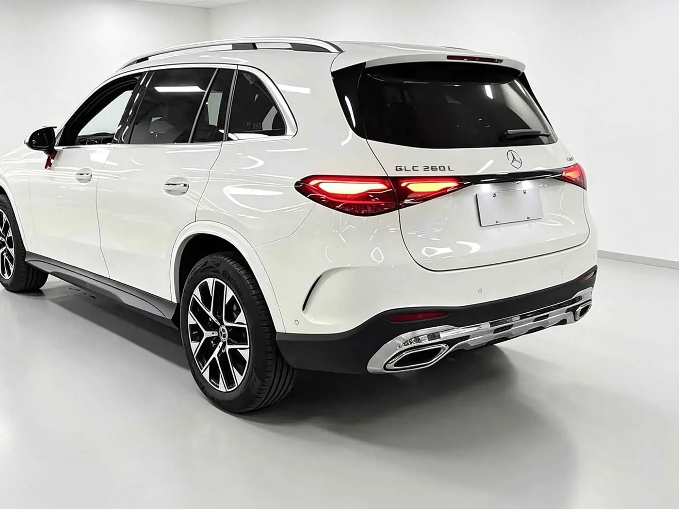 Mercedes-Benz GLC 2024 — Photo 7/9