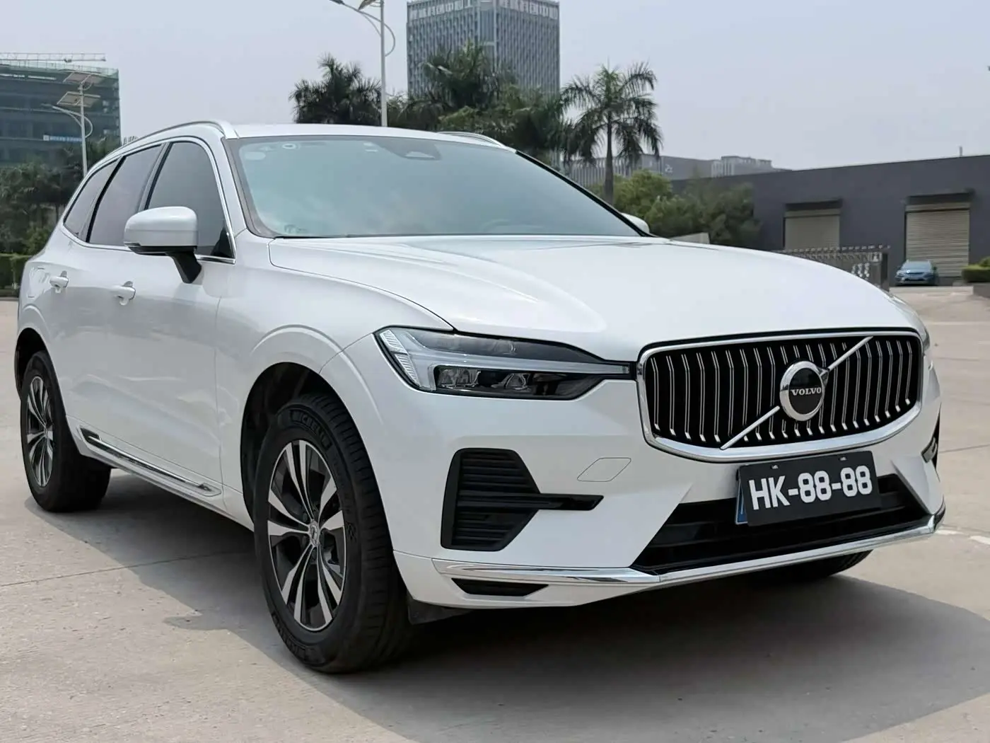 Volvo XC60 2025 — Фото 1/9