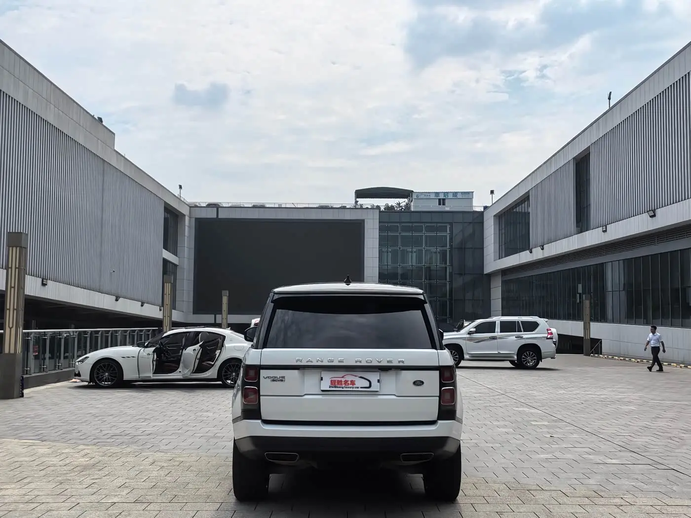 Land Rover Range Rover 2019 — Фото 18/18