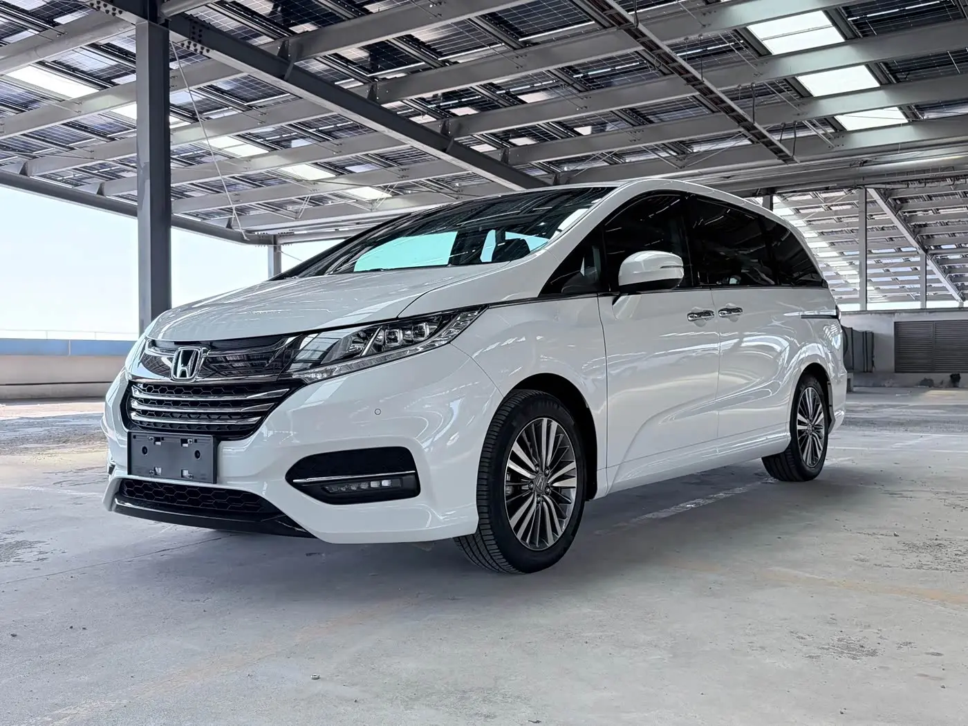 Honda Odyssey 2018 — Photo 1/10