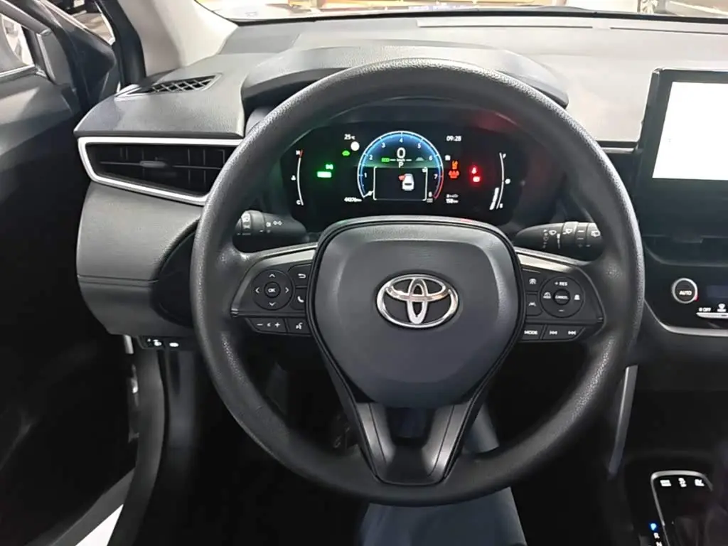 Toyota Corolla Cross 2024 — Şəkil 11/20