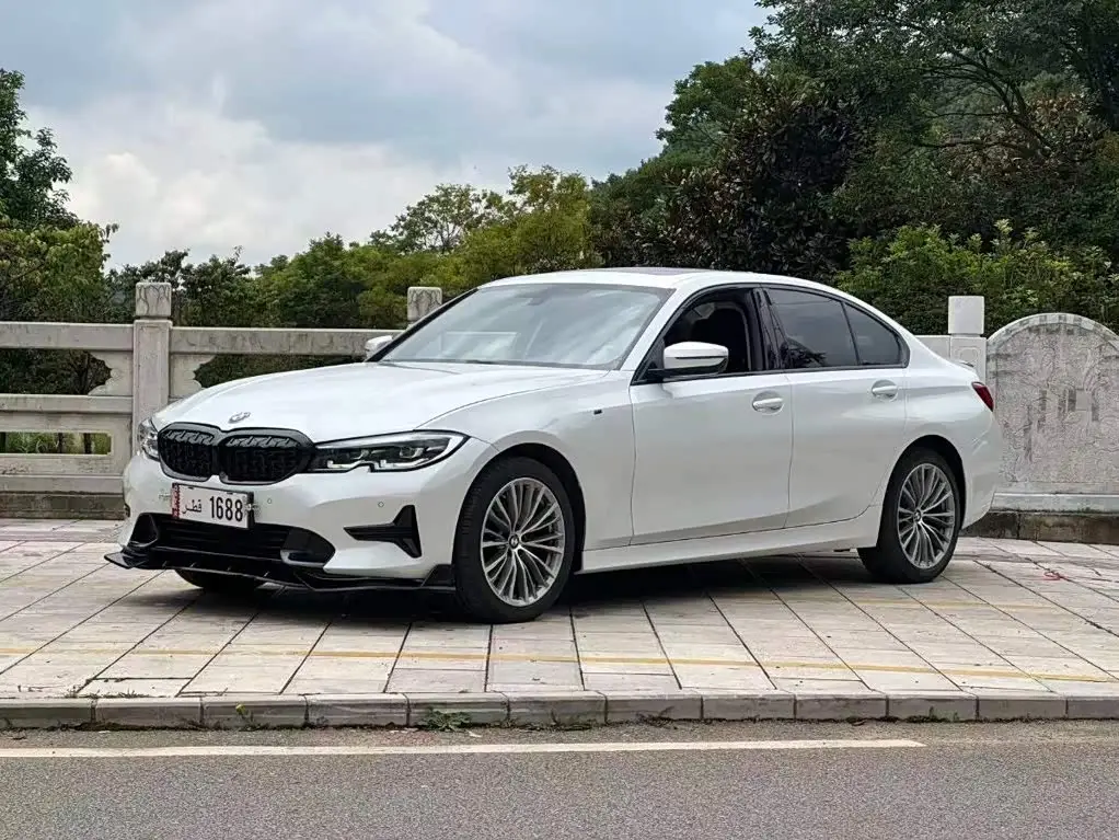 BMW 3 Series, 2022