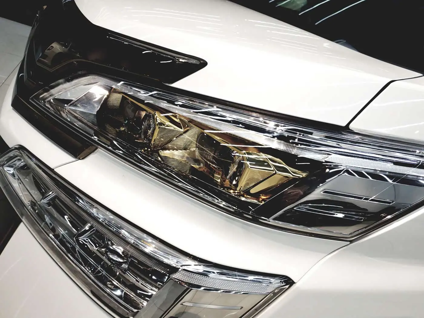 Toyota Vellfire 2021 — Photo 16/20